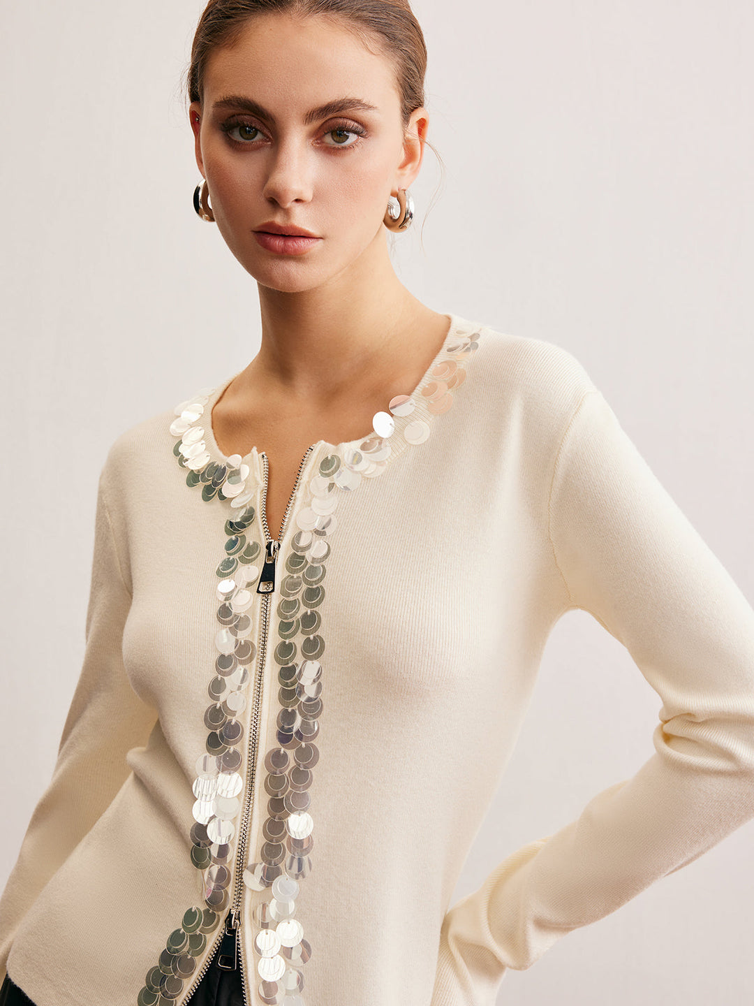 Gösterişli iki yönlü fermuarlı payetli hırka