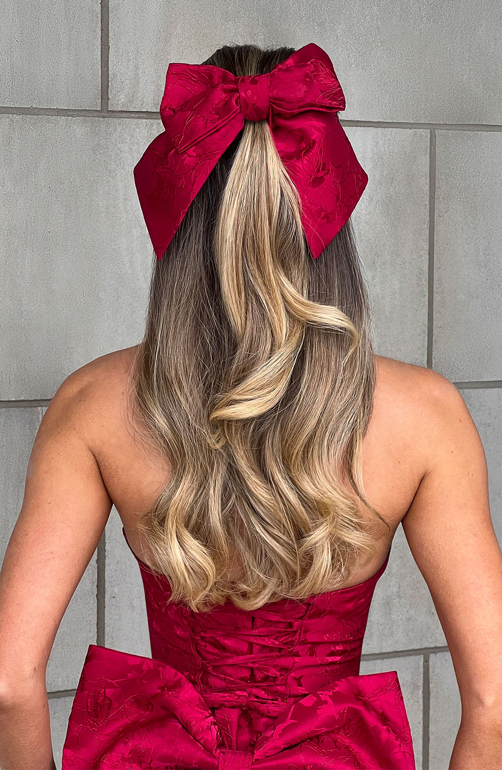 Kırmızı Elsa Fiyonk saç tokası çiçekli jakarlı kumaş