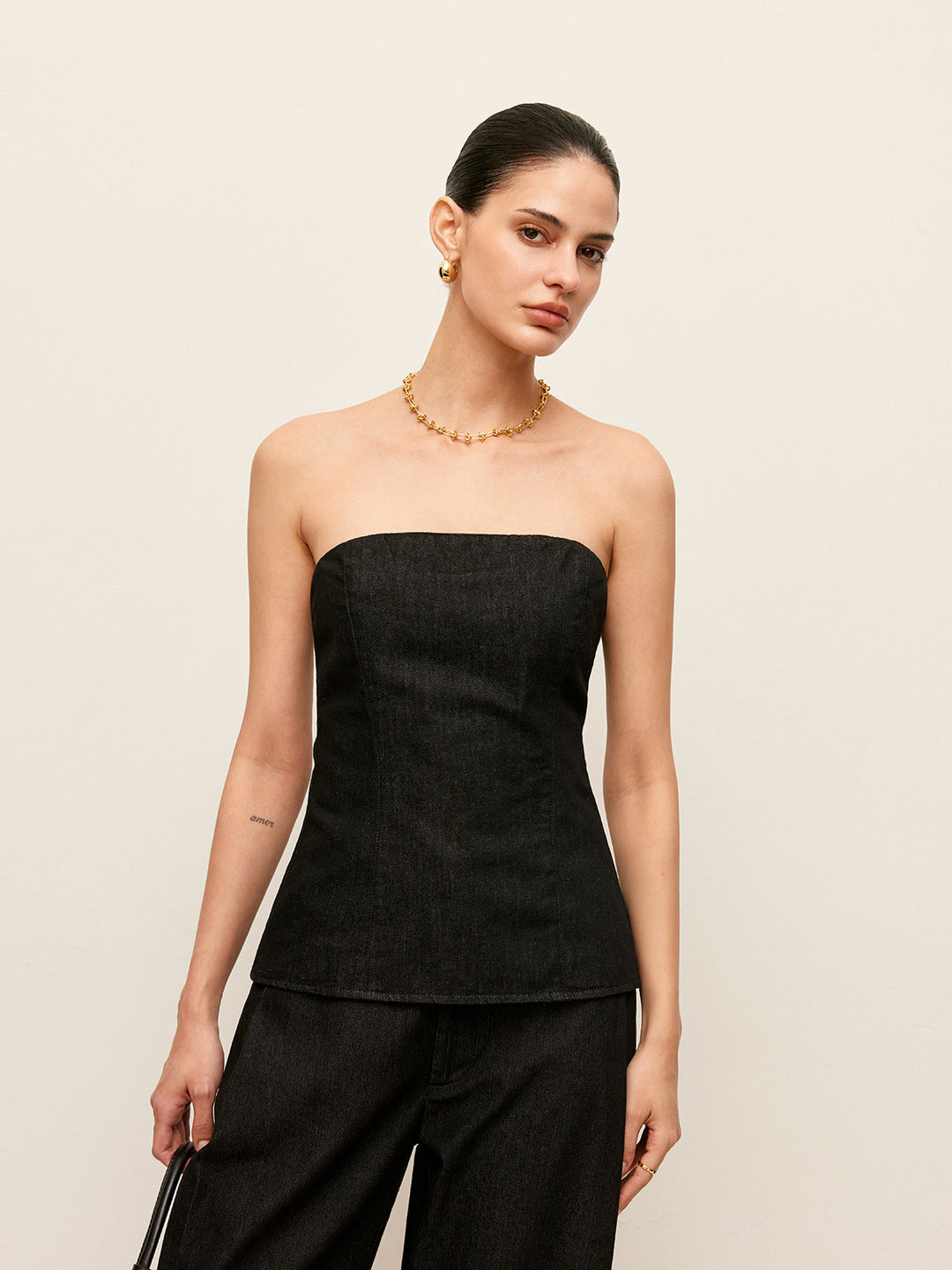 Şık askısız kot üst, arka fermuar detaylı