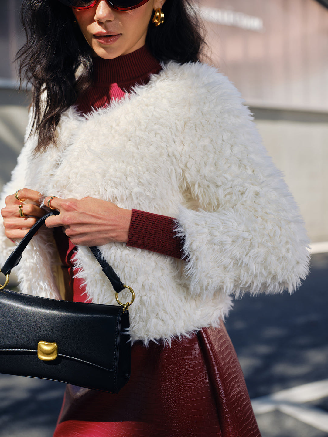 Şık kısa sahte kürk kaban, Svelte Chic