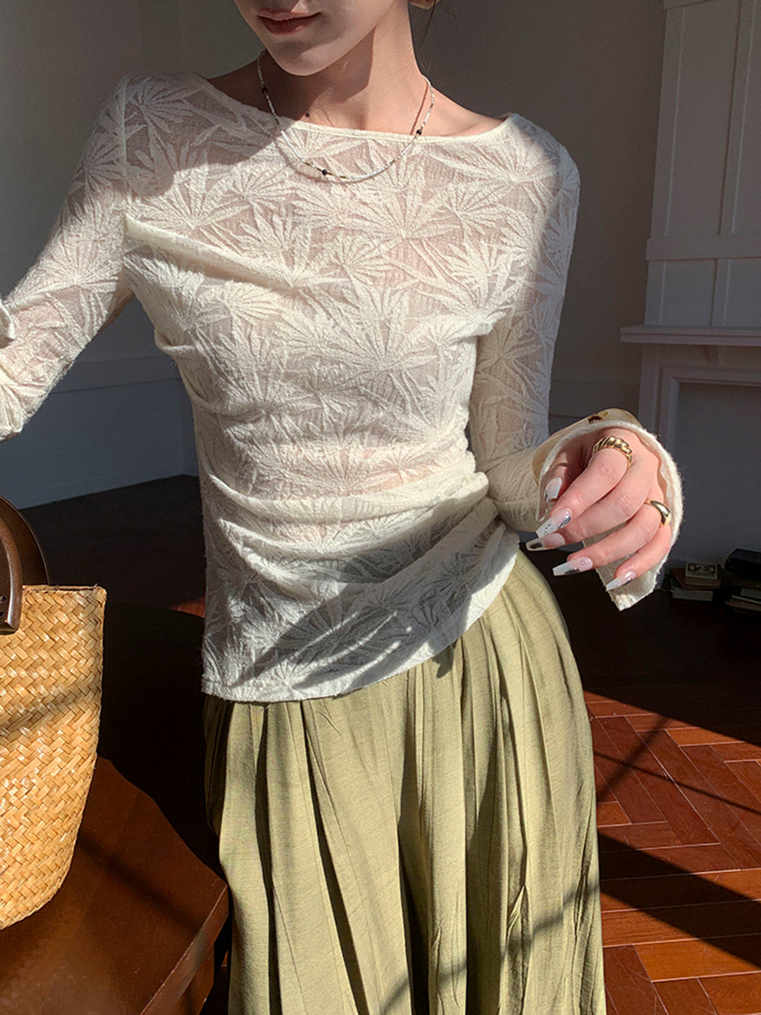 Yarı Şeffaf Dantel İnce Tişört - Svelte Chic