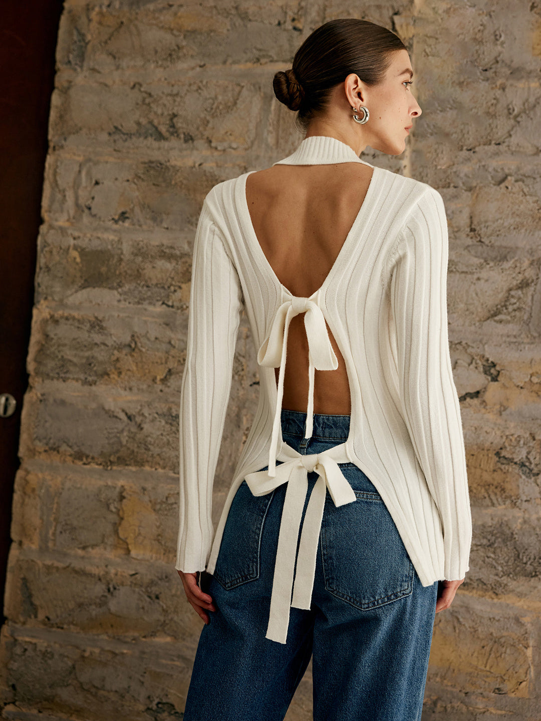 Tie Open Back Knit Top, Svelte Chic koleksiyonundan şık bir kadın üstü
