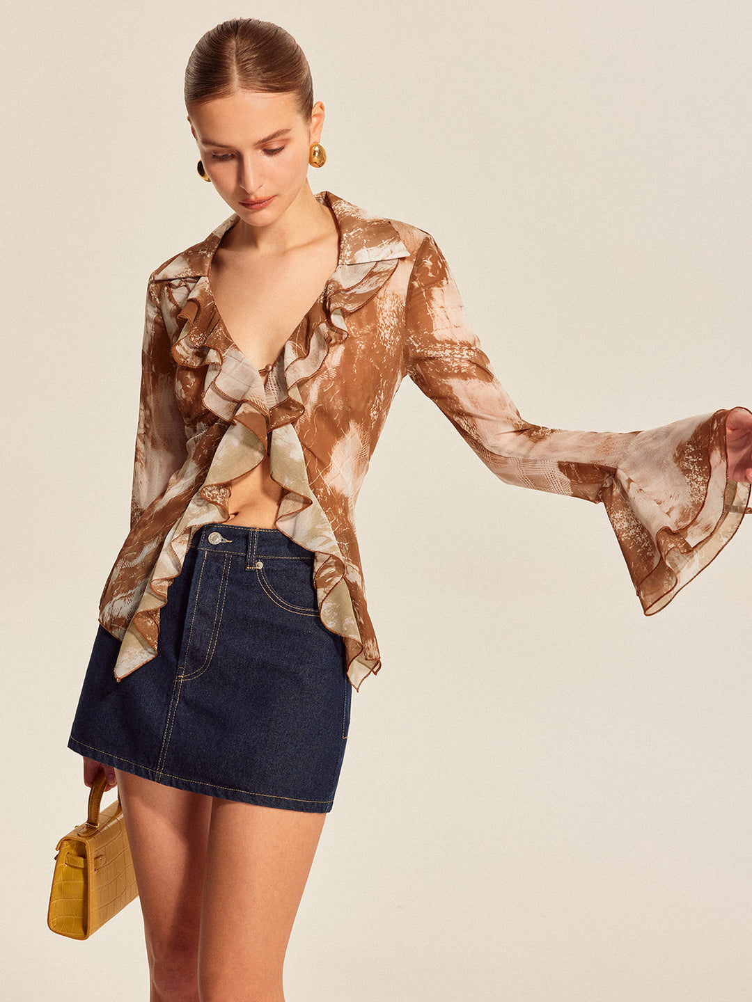 Şık volanlı kolu açık bluz, Svelte Chic