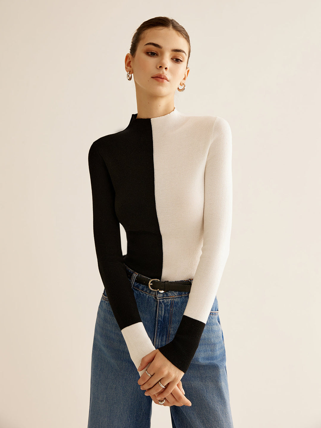 Wool-Blend Two Tone Skinny Knit Top, Svelte Chic markasına ait şık ve modern kazak