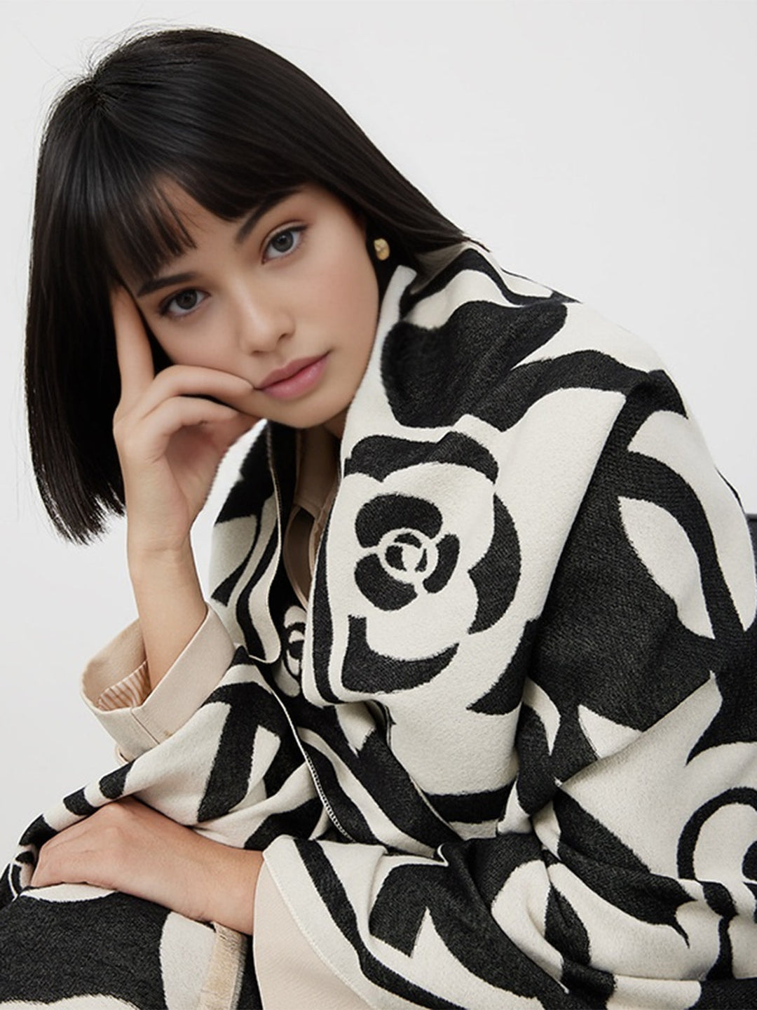 Vintage Çiçek Desenli Püsküllü Şal