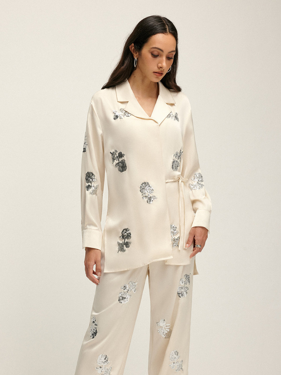 Sıralı Dekor Saten Yaka Gömlek, şık tasarım