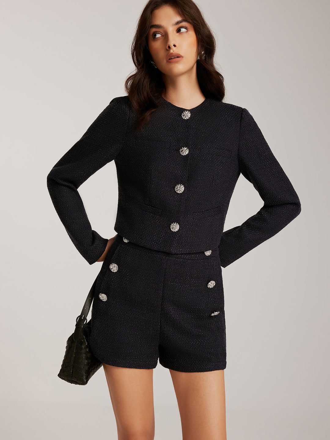 Düğmeli Kısa Tweed Blazer - Şık ve Zarif Tasarım