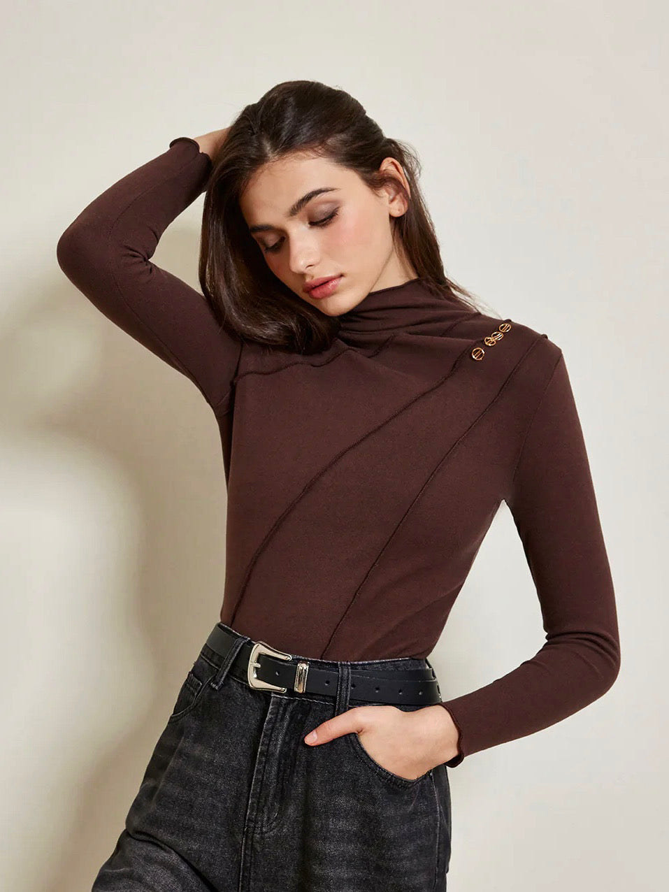 Metal Ayrıntılı Boru İpek Tişört, Svelte Chic