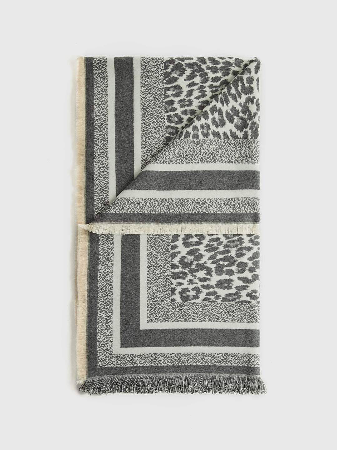 Utility Printed Tassel Scarf kadın modası aksesuarı