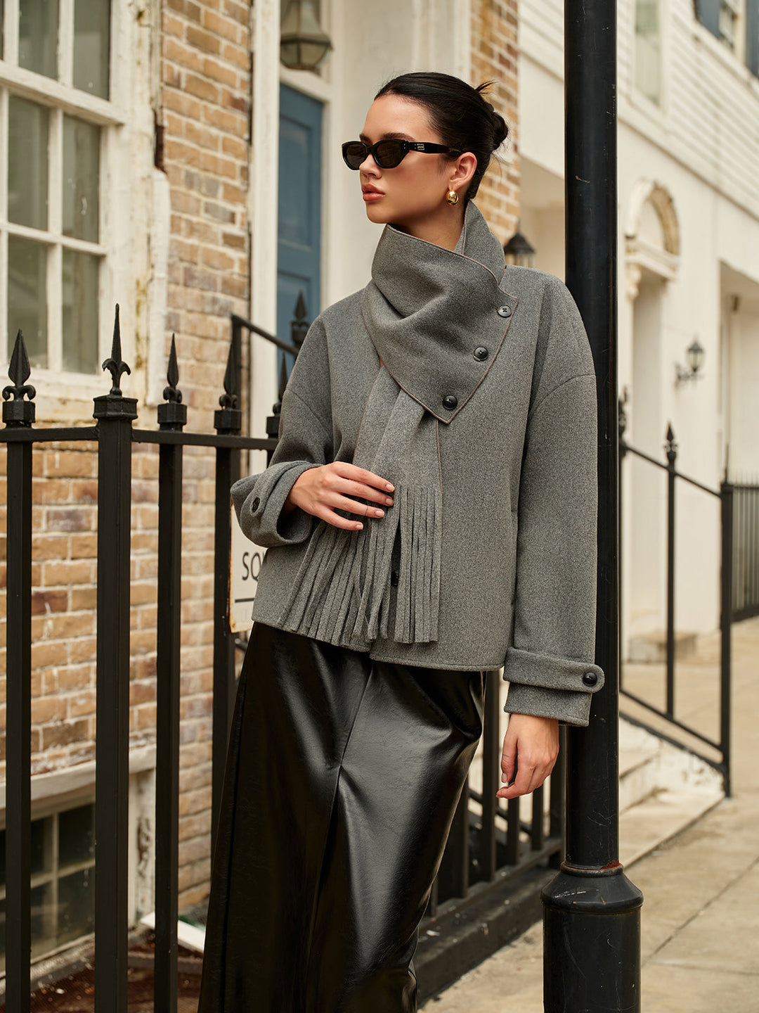 Svelte Chic Düğme Püskül Şal ile Yün Kaban