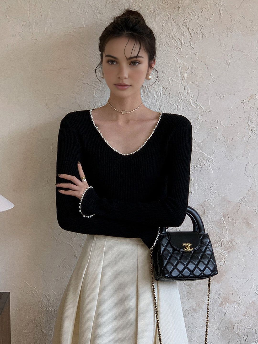 V-Yaka İpeksi Kenar Detaylı Triko Üst, Svelte Chic