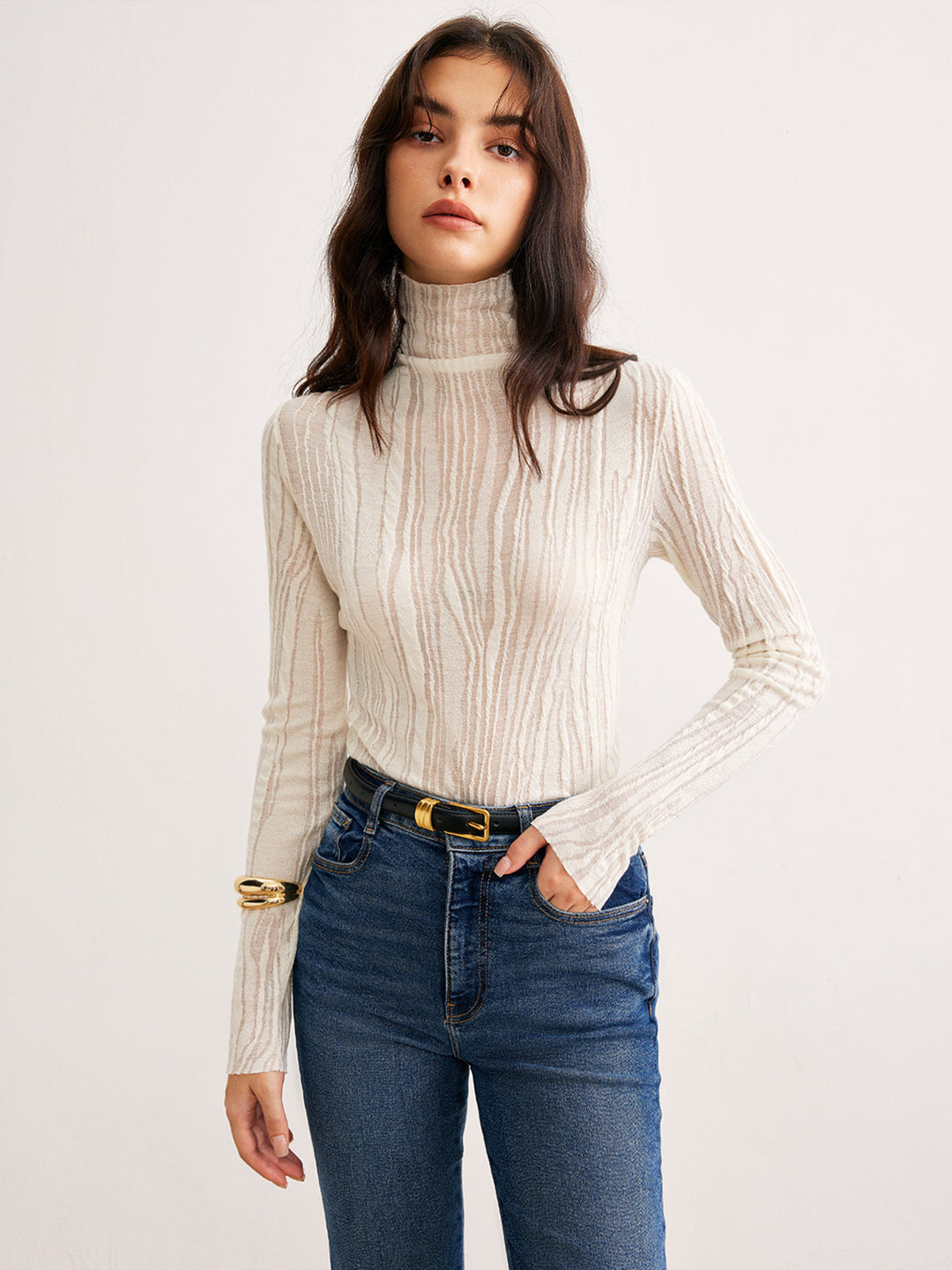 Romantik Yüksek Bel İnce Bluz giyen kadın