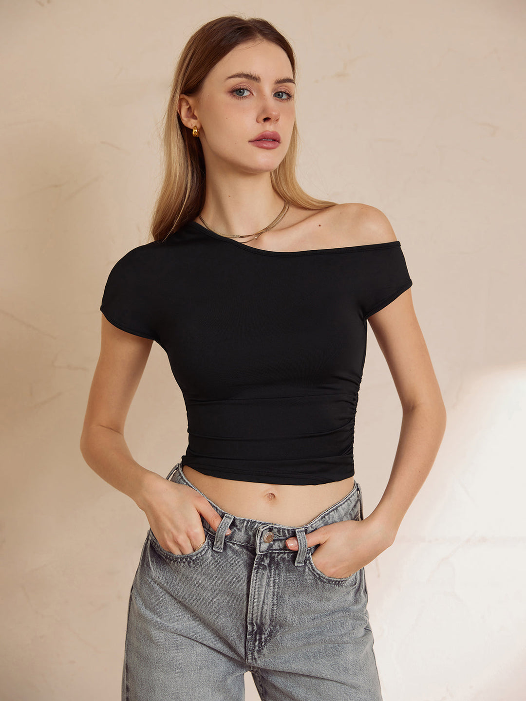 Asimetrik yaka crop top, Svelte Chic