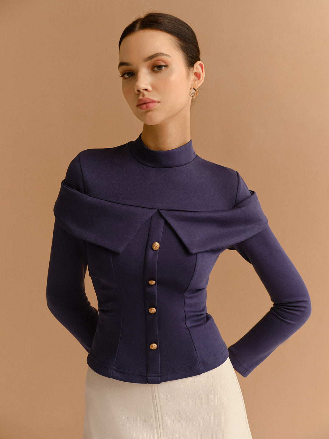 Şık Yüksek Yaka Jersey Üstü Metal Aksesuarlı