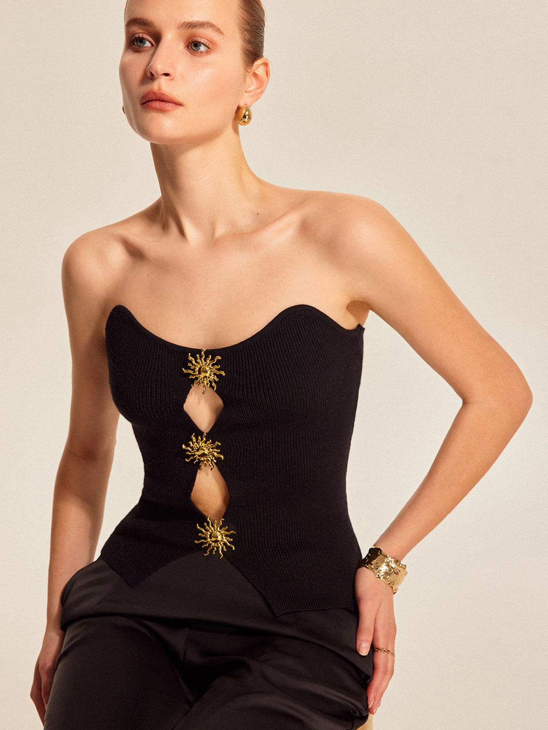 Şık Metal Kesim Triko Kazak Yeleği