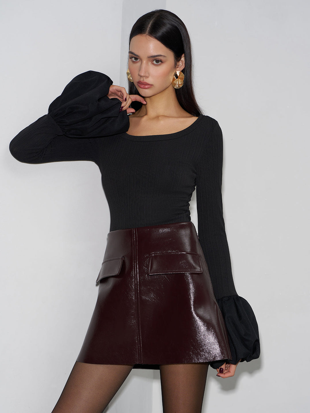 Bud-Cuff Dar Tişört, Svelte Chic koleksiyonundan şık bir parça