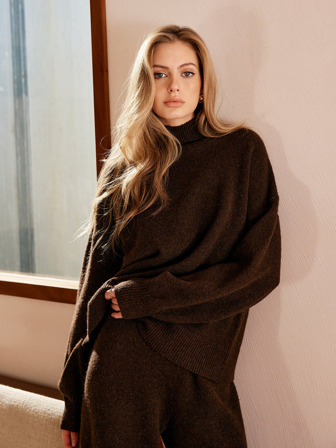 Şık yüksek yaka gevşek kazak, Svelte Chic