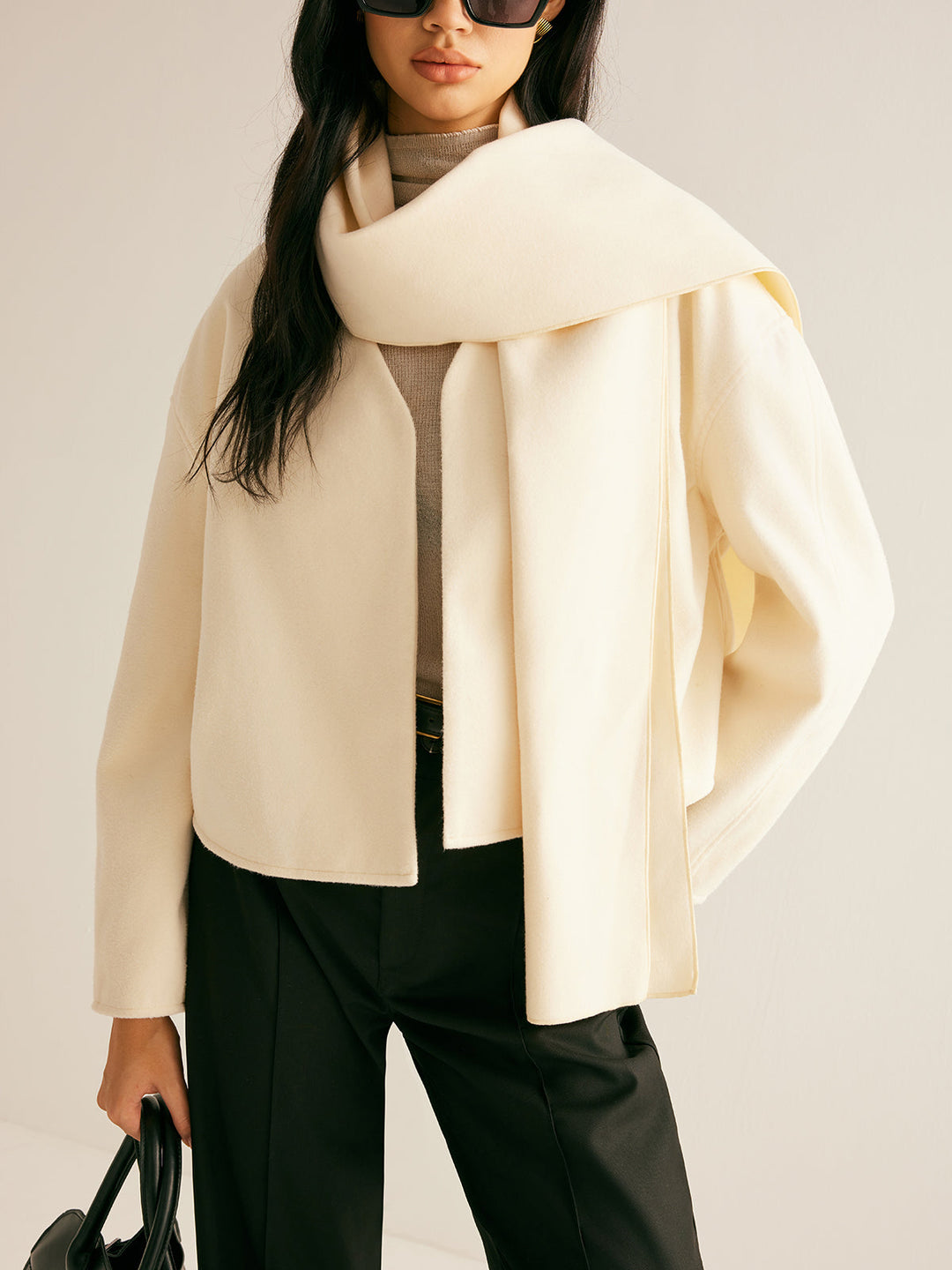 Şal ile Düz Yün Kapüşon ürün görseli