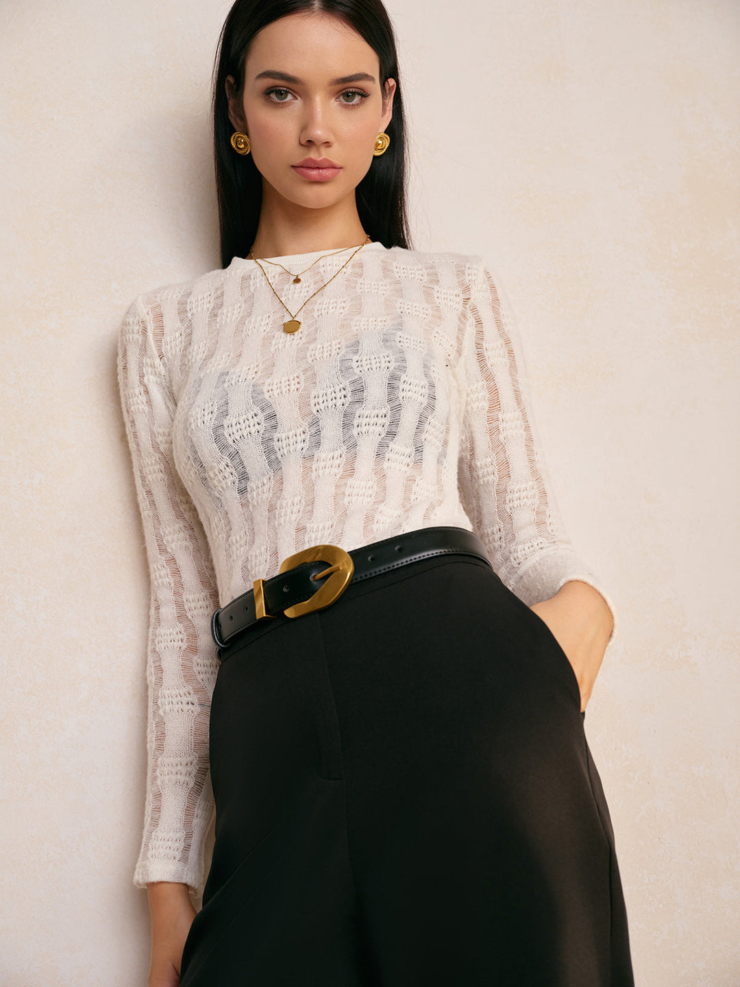 Şık Dokulu Yarı Saydam Dar Kesim Bluz