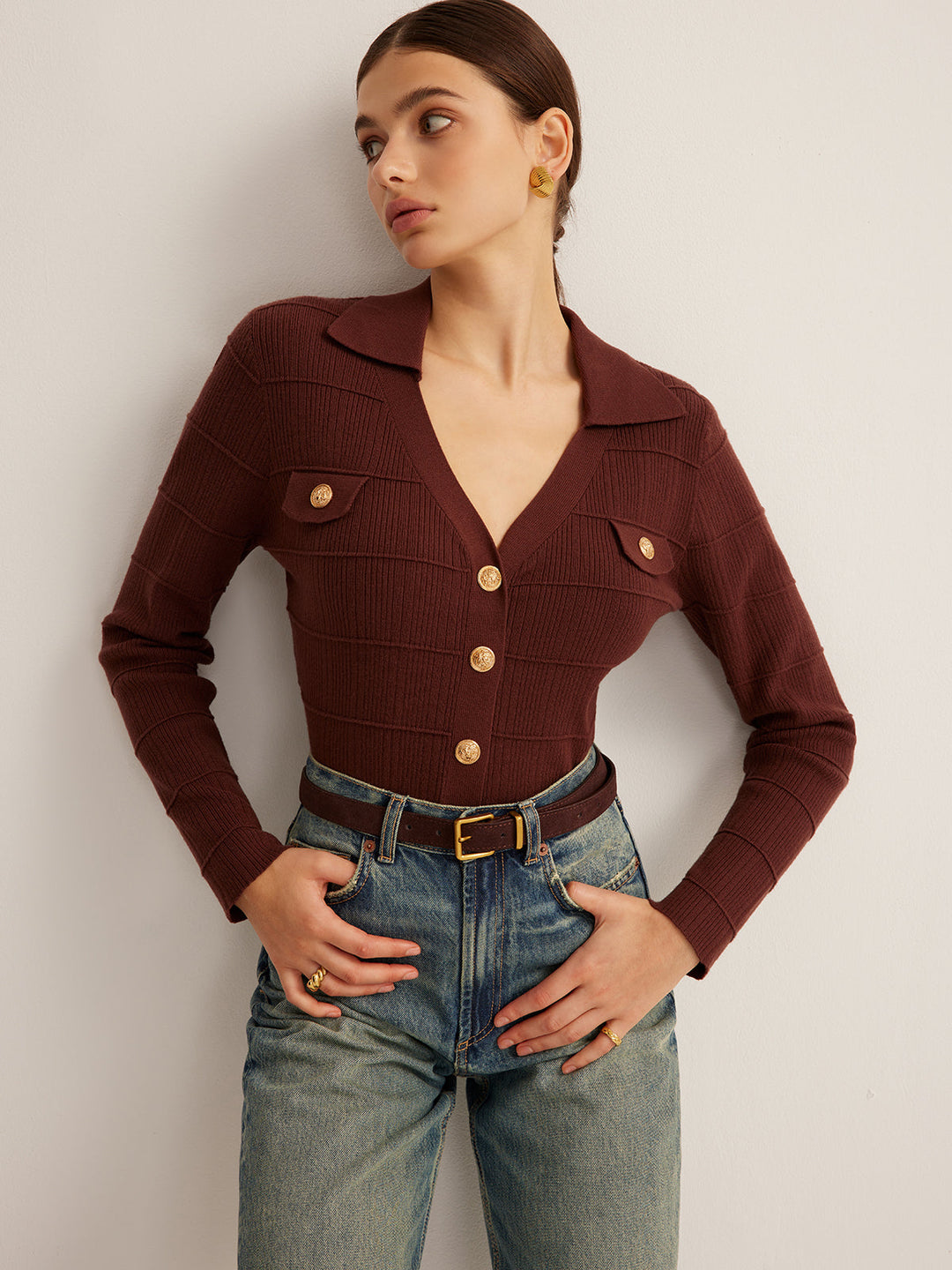 Metal düğmeli plise kadife hırka Svelte Chic