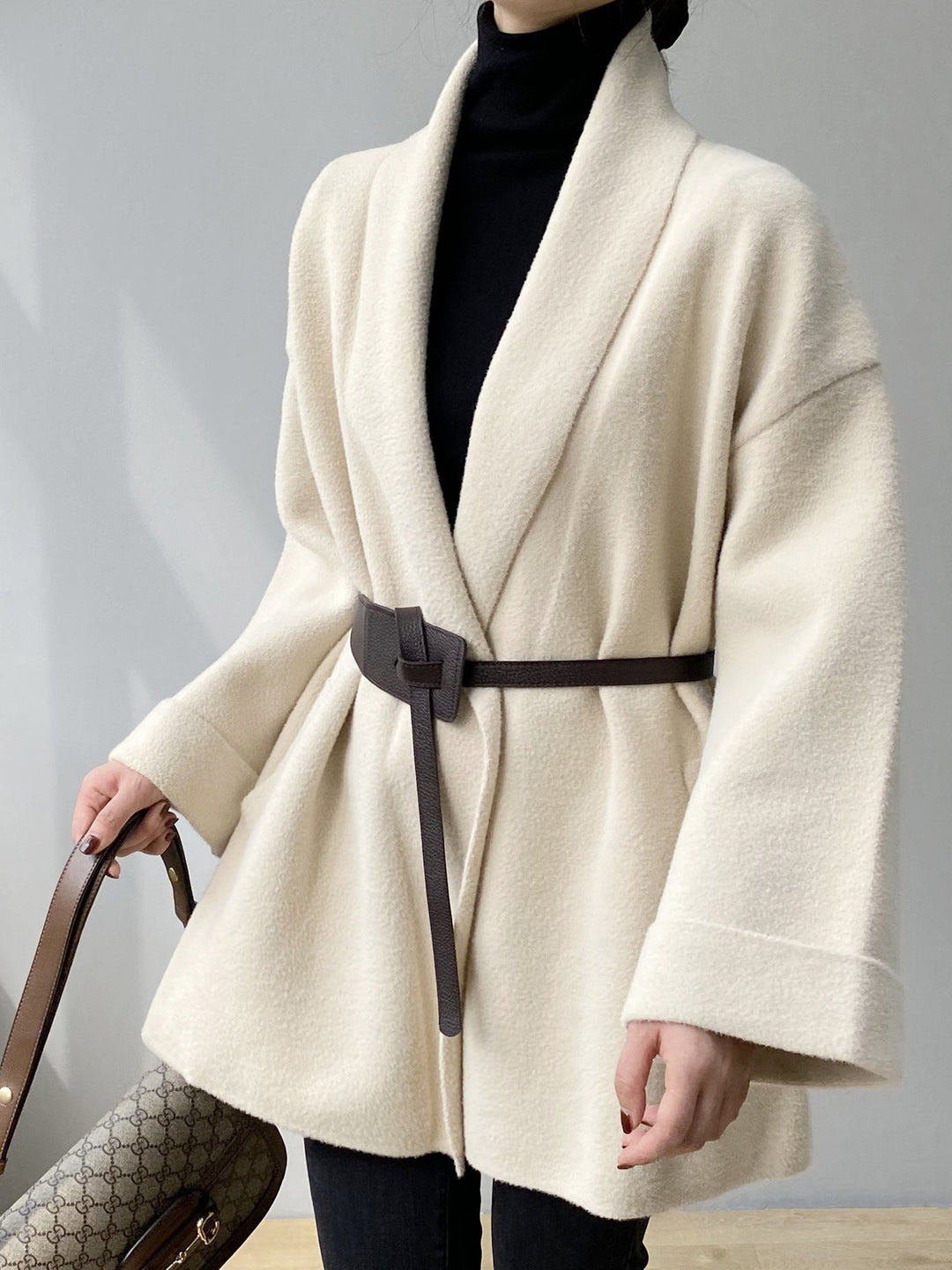 Kemerli Yumuşak Kadın Yapay Kürk Palto - Svelte Chic