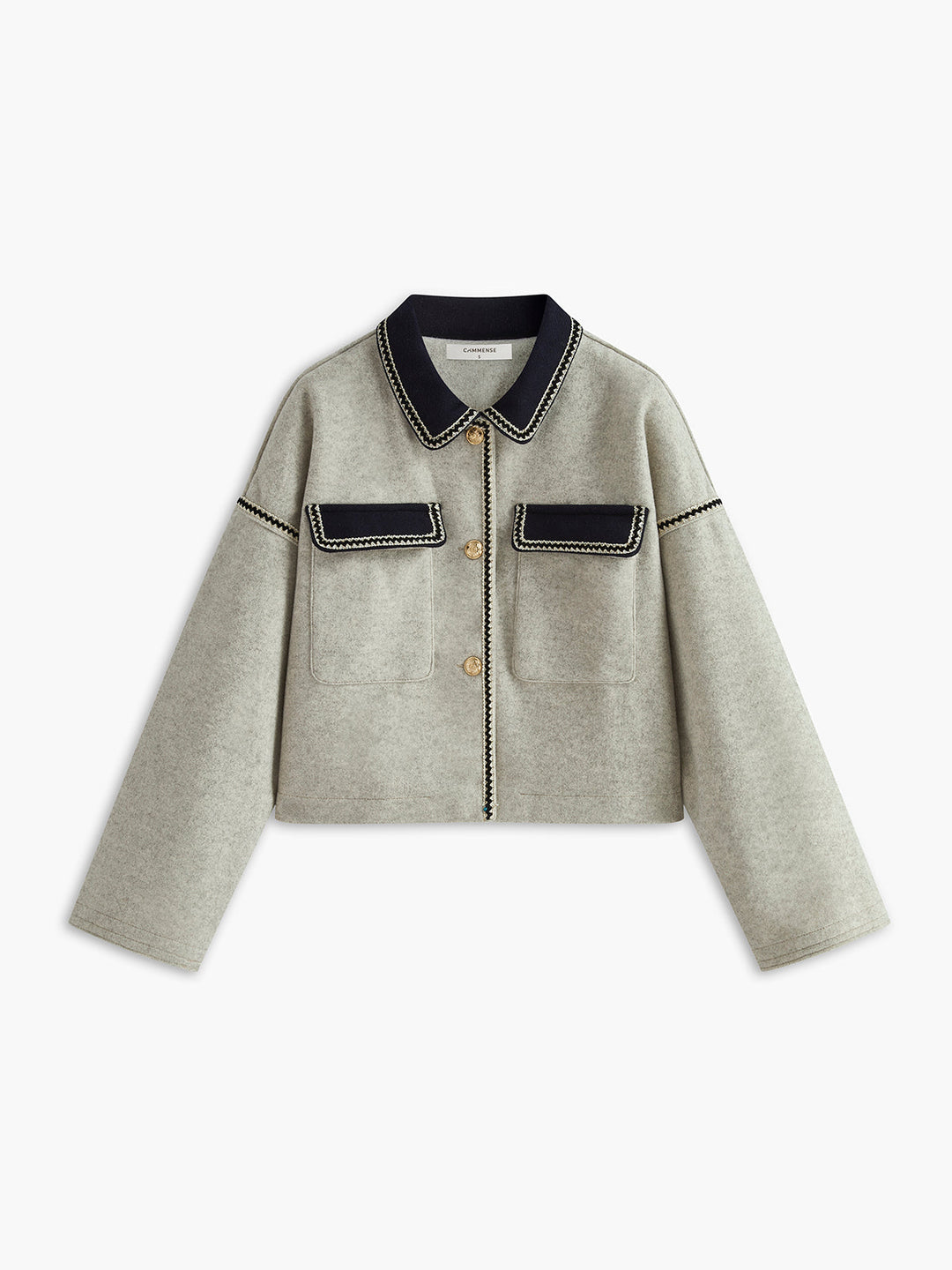 Zıt Yaka Rahat Ceket, şık ve rahat tasarımıyla kadın modasında öne çıkıyor.