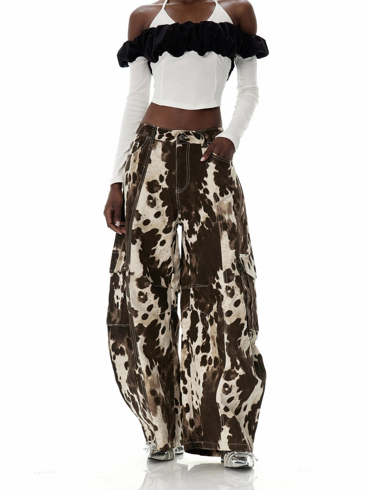 Crispinus Animal-Print Baggy Cargo Jeans - Brown — Svelte Chic