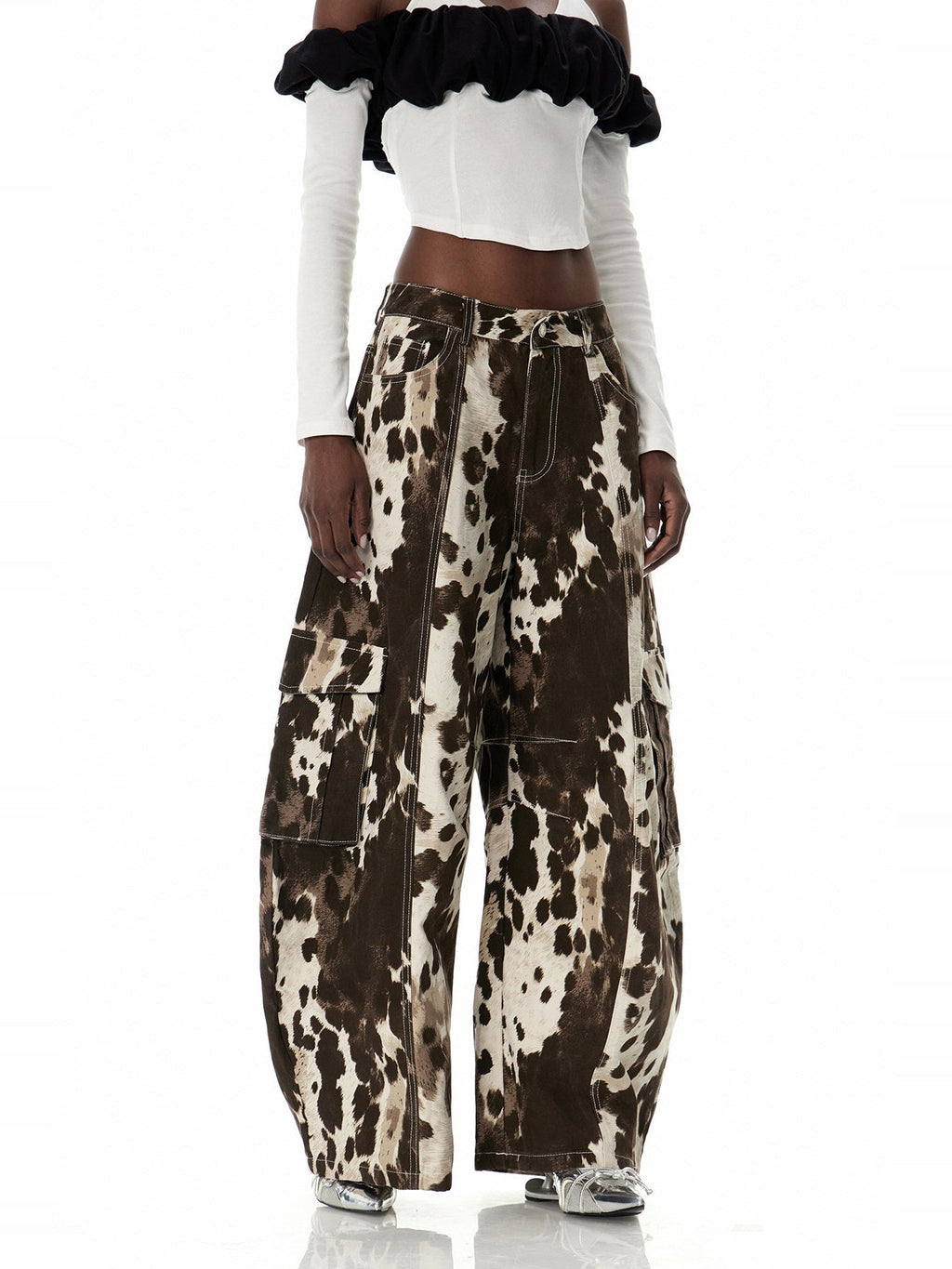Crispinus Animal-Print Baggy Cargo Jeans - Brown — Svelte Chic