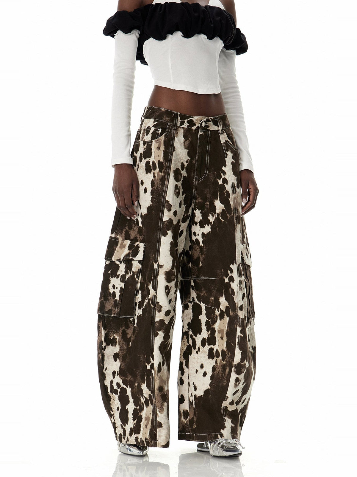 Crispinus Animal-Print Baggy Cargo Jeans - Brown — Svelte Chic