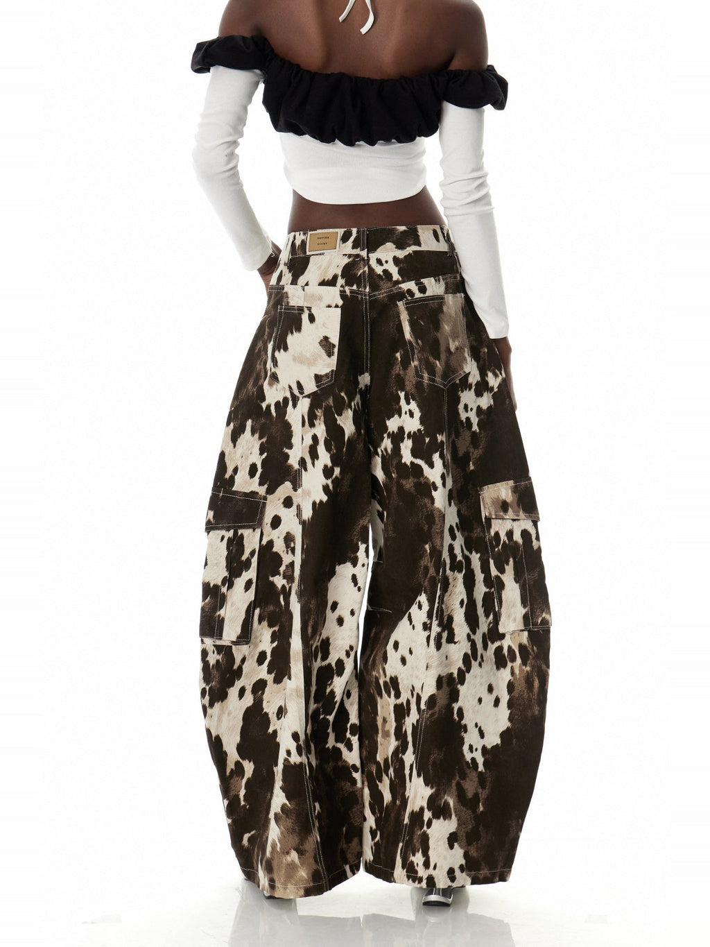 Crispinus Animal-Print Baggy Cargo Jeans - Brown — Svelte Chic