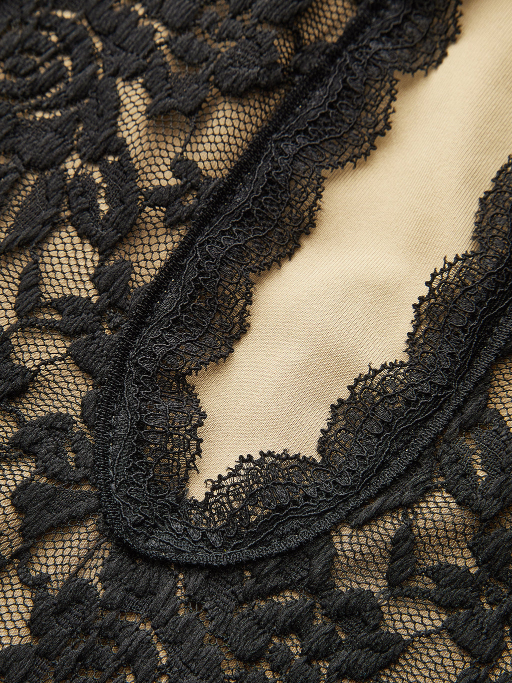 Keyhole Neck Lace Bodycon Mini Dress - Black — Svelte Chic
