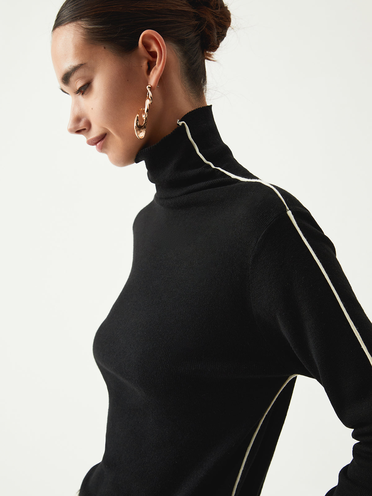 Contrast Piping Turtleneck Top — Black — Svelte Chic