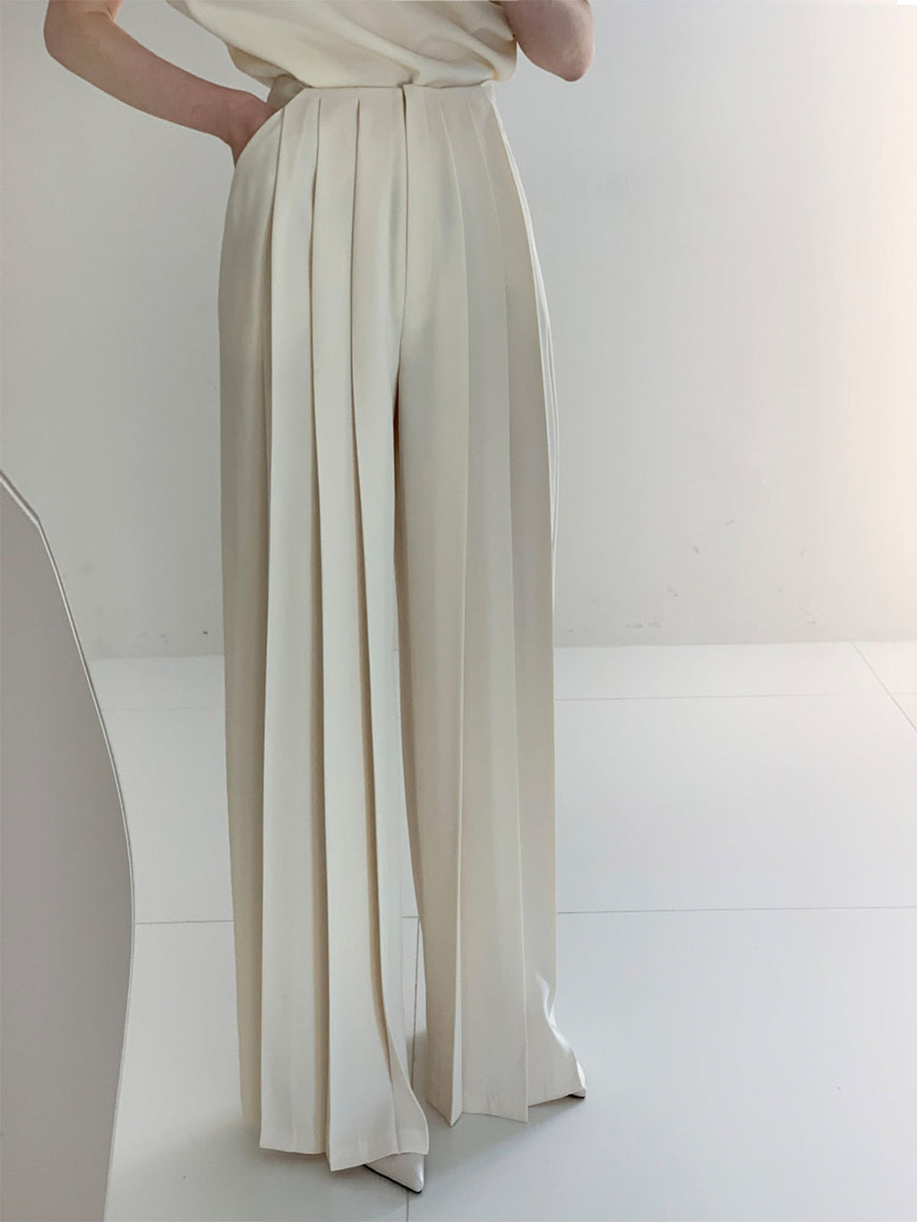 Pleated High Waist Wide Leg Trousers in White — Svelte Chic