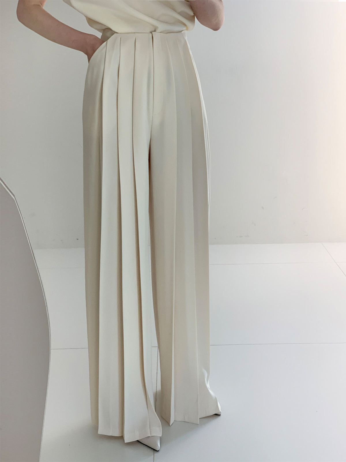 Pleated High Waist Wide Leg Trousers in White — Svelte Chic
