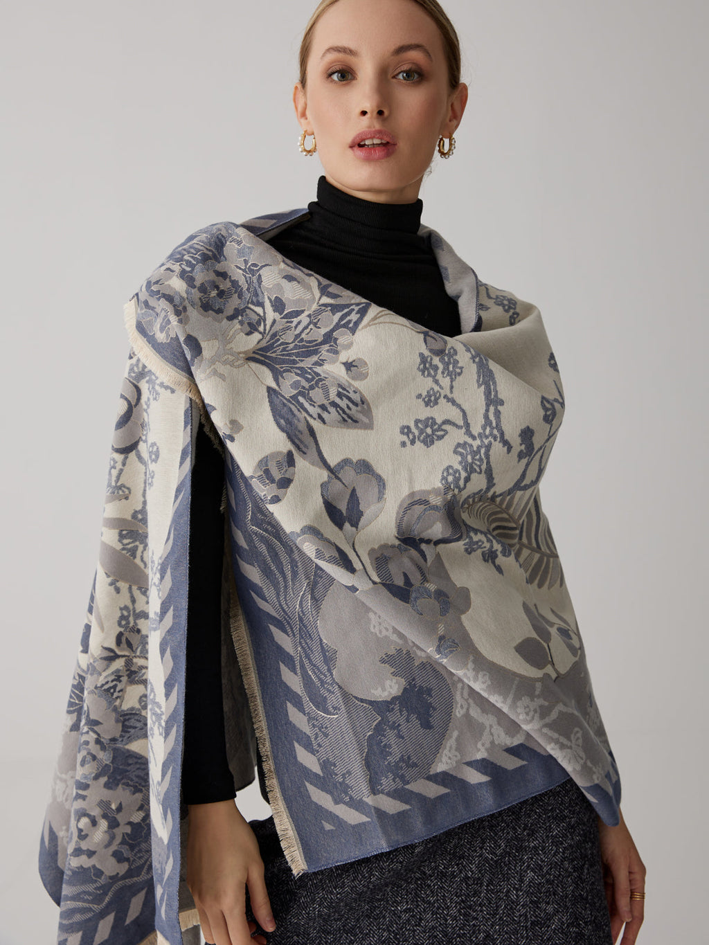 Vintage Floral Jacquard Cotton Scarf — Blue, 180 cm — Svelte Chic