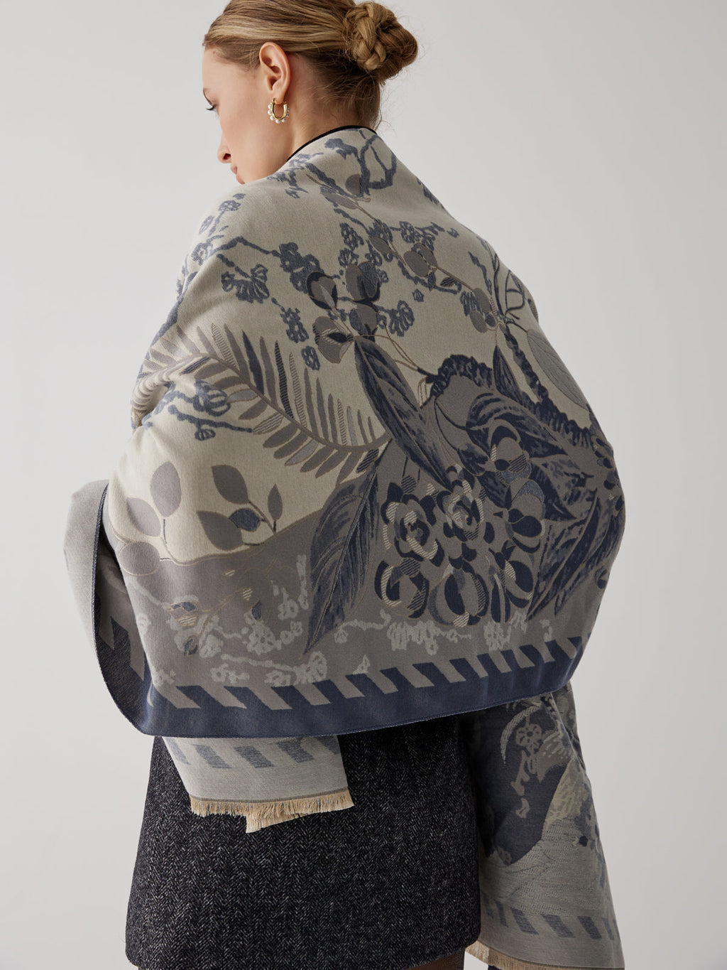 Vintage Floral Jacquard Cotton Scarf — Blue, 180 cm — Svelte Chic
