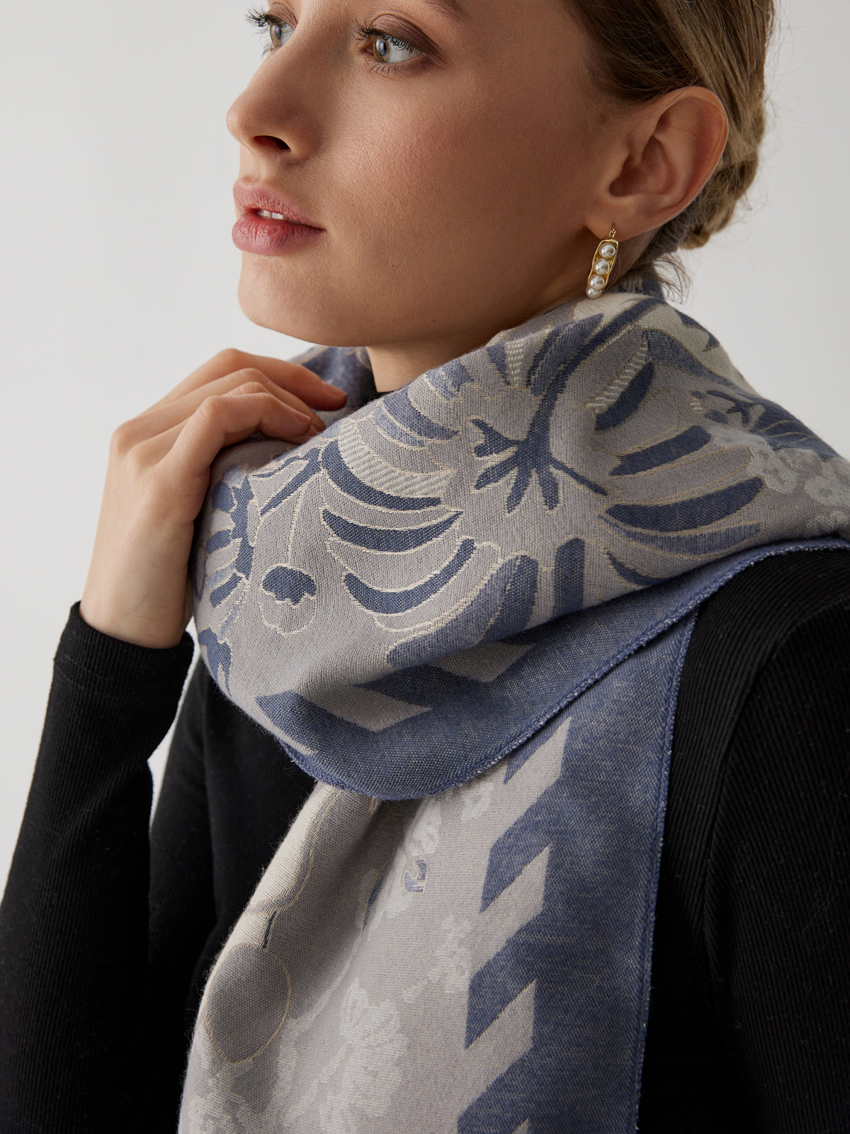 Vintage Floral Jacquard Cotton Scarf — Blue, 180 cm — Svelte Chic
