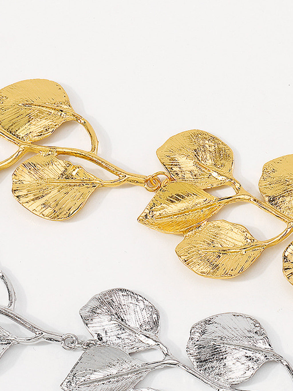 Vintage Leaf Necklace — Gold, 61 cm — Svelte Chic