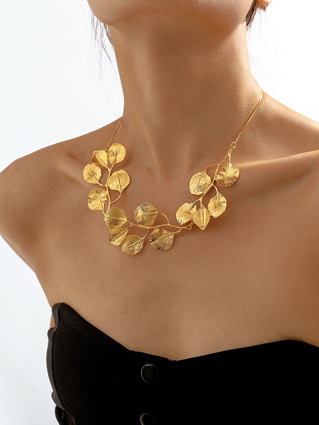 Vintage Leaf Necklace — Gold, 61 cm — Svelte Chic