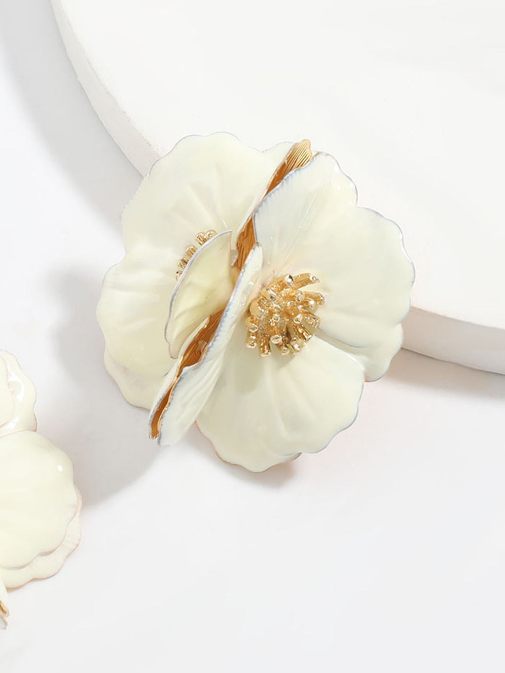 Golden Stamen Flower Earrings — Svelte Chic