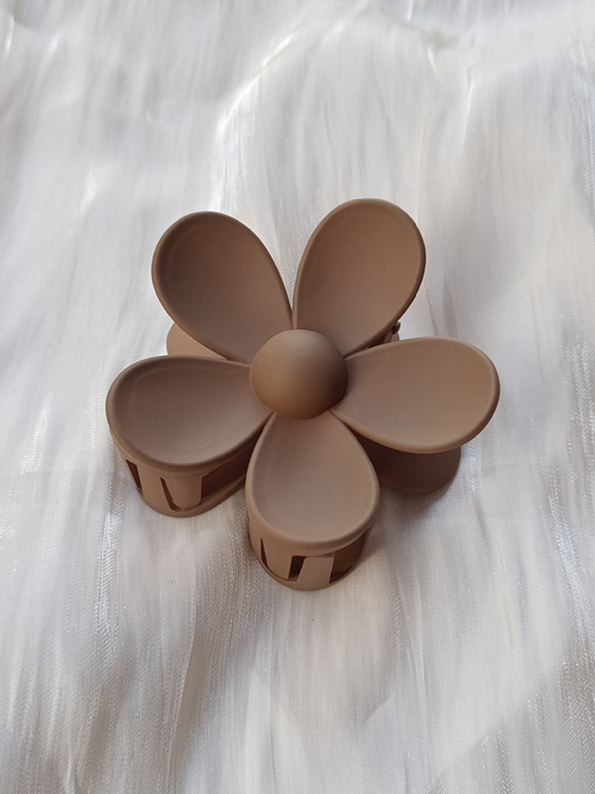 Blossom Matte Claw Clip — Brown — Svelte Chic