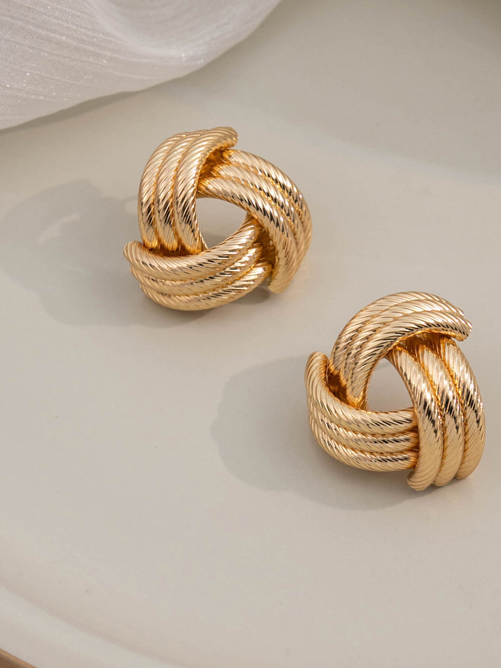 Vintage Knotted Earrings — Gold — Svelte Chic