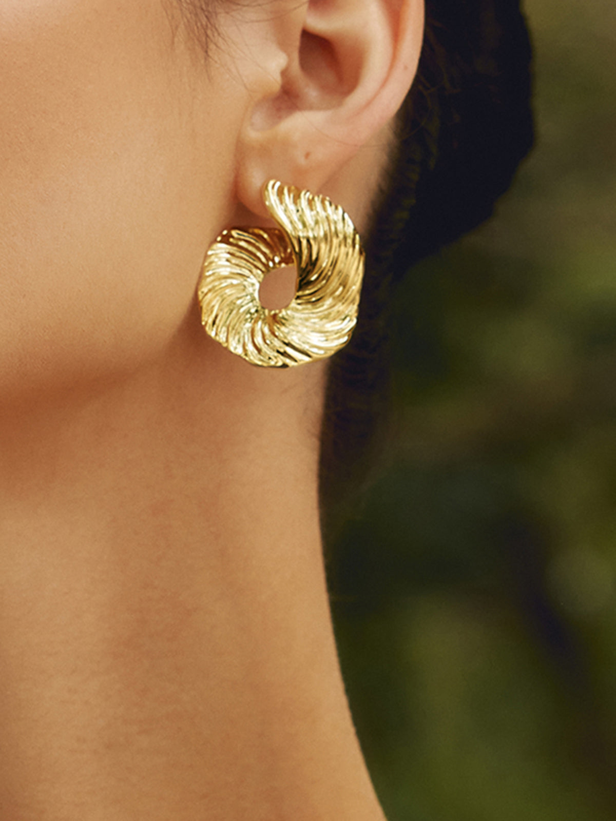 Geometric Textured Stud Earrings — Svelte Chic