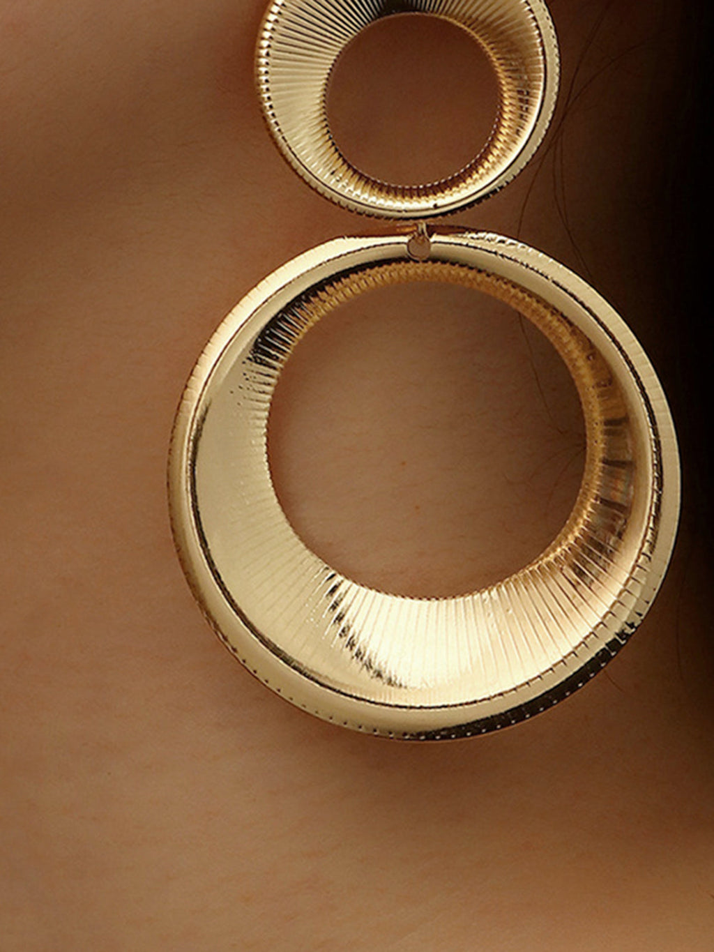 Vintage Bold Round Drop Earrings — Gold — Svelte Chic