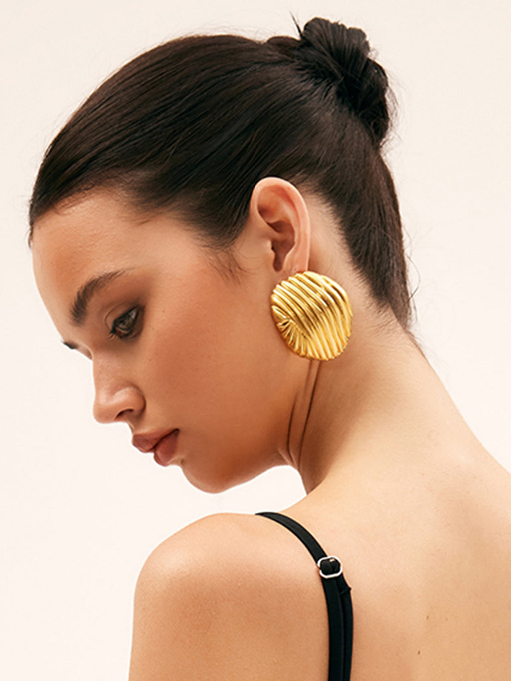 Pleated Shell Drop Earrings in Gold — Svelte Chic