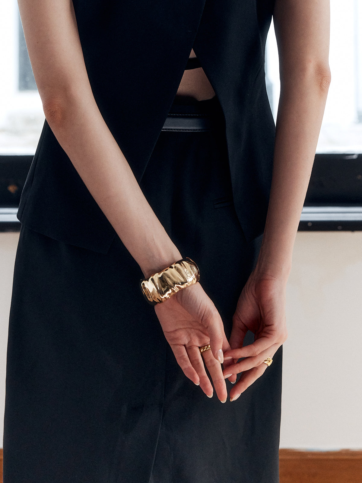 Vintage Cuff Bracelet — Gold — Svelte Chic