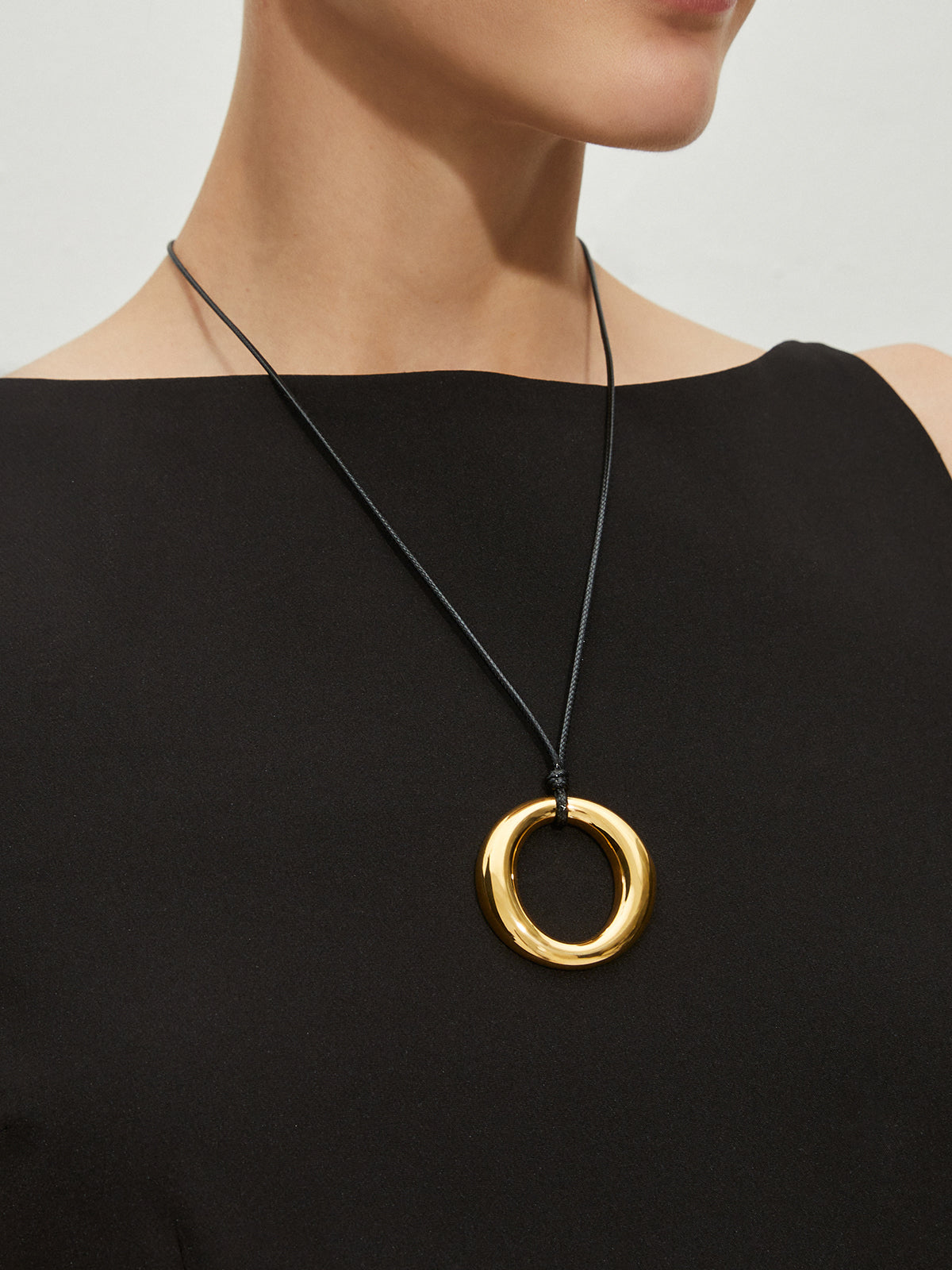 Round Pendant Necklace — Gold Titanium Steel — Svelte Chic