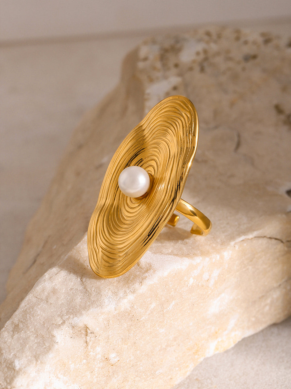 Pearl Ring — Gold Titanium Steel — Svelte Chic