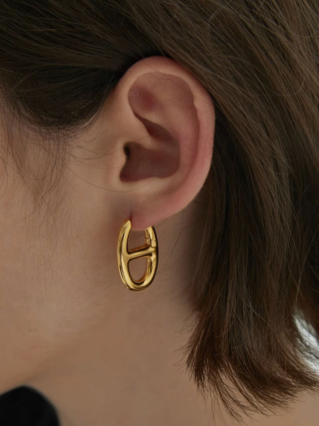 Minimalist Oval Earrings — Gold — Svelte Chic