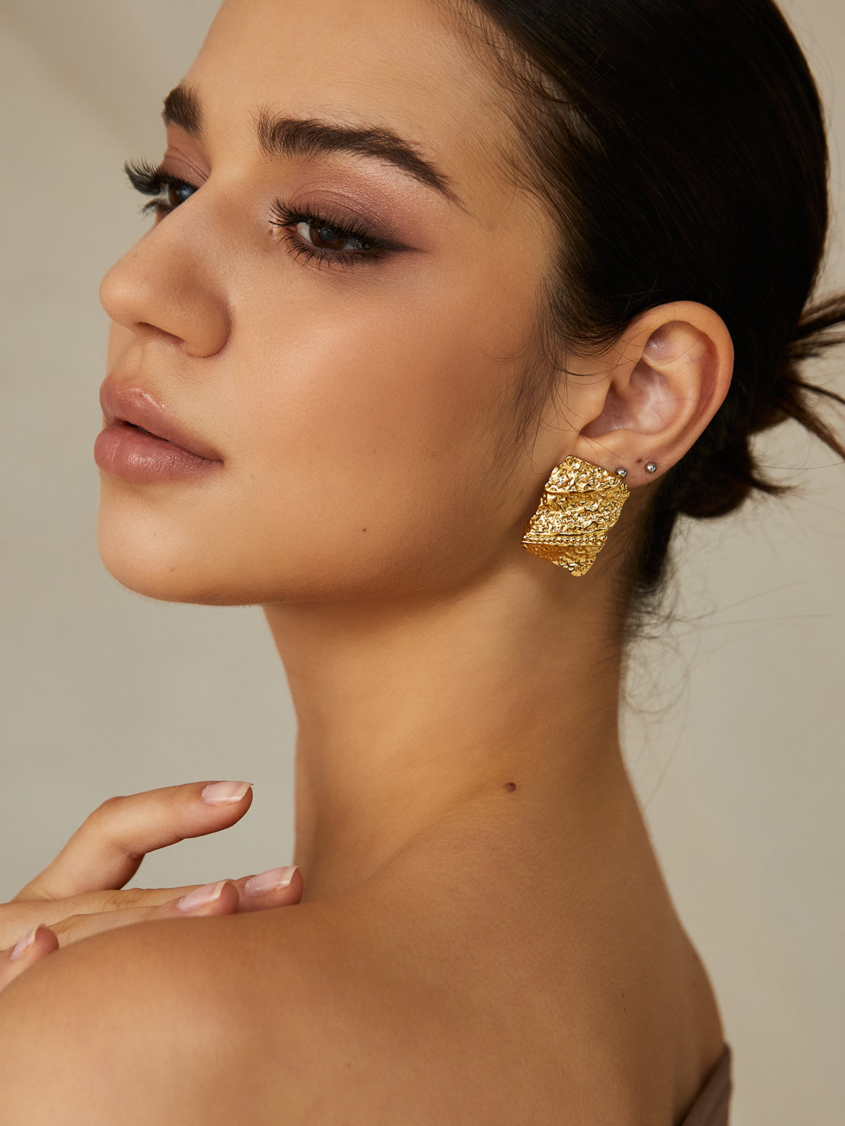 Square Earrings in Gold — Svelte Chic